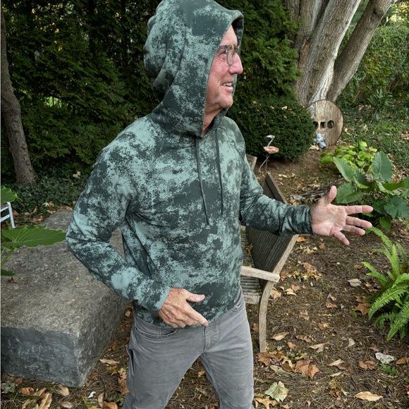 Lululemon men’s hoodie - Picture 9 of 10